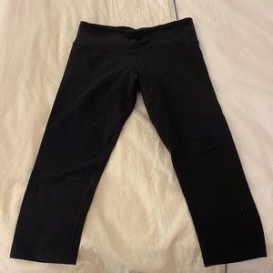 Lululemon cropped black spandex leggings